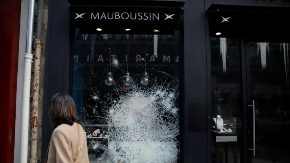 Pour les commer&ccedil;ants vandalis&eacute;s, le soutien des assureurs ne fera pas tout