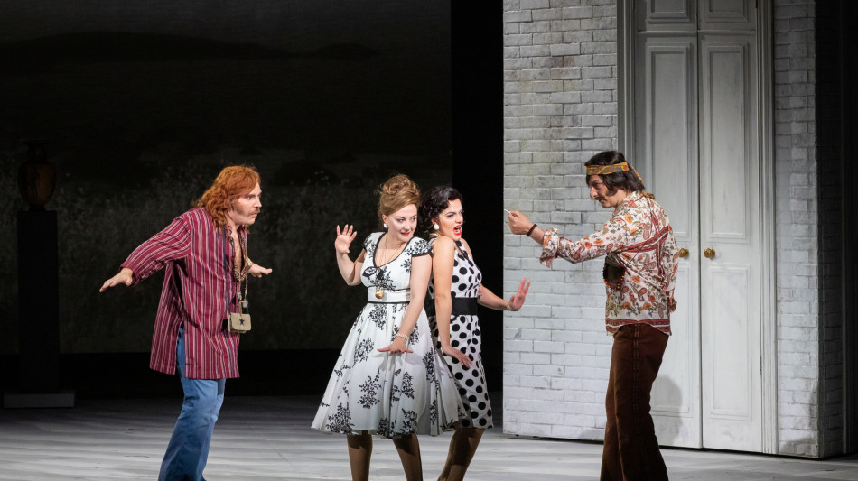 Cos&igrave; fan tutte di Mozart al Comunale Nouveau di Bologna