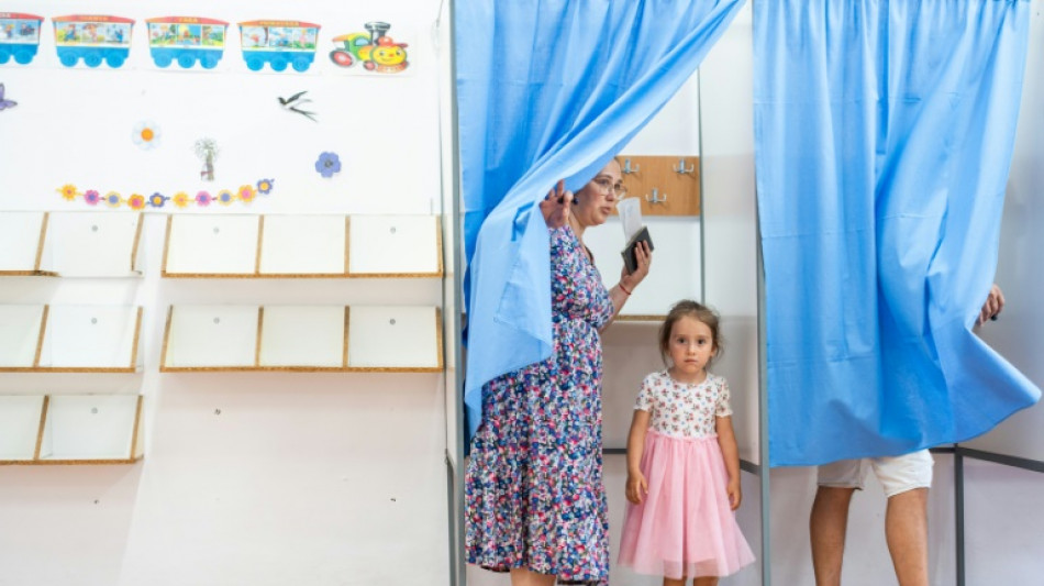 La Roumanie rejoue la présidentielle, l'extrême droite favorite