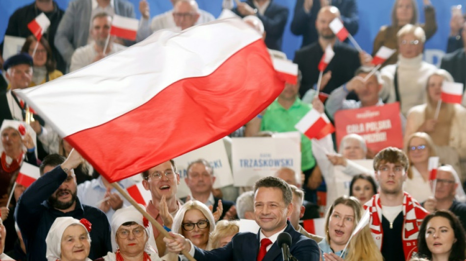 Pr&eacute;sidentielle en Pologne: le pro-europ&eacute;en Trzaskowski et le nationaliste Nawrocki se qualifient pour le second tour