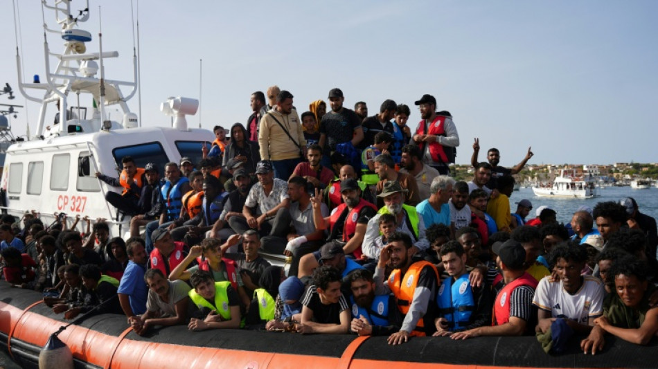 El papa agradece a la poblaci&oacute;n de Lampedusa por recibir a los migrantes