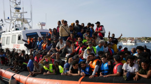 El papa agradece a la poblaci&oacute;n de Lampedusa por recibir a los migrantes