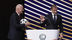 Uefa e Concacaf a Infantino 'riserve Fifa miliardarie, distribuirle a federazioni'