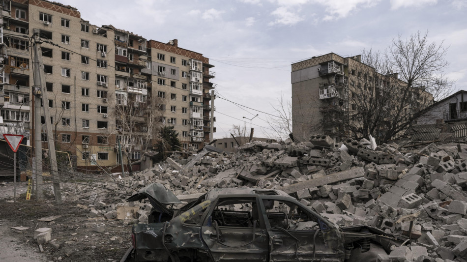 Kiev, 'liberato palazzo consiglio Pokrovsk, issata bandiera'