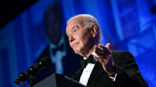 Biden se moque de Trump lors du d&icirc;ner annuel des correspondants de la Maison Blanche