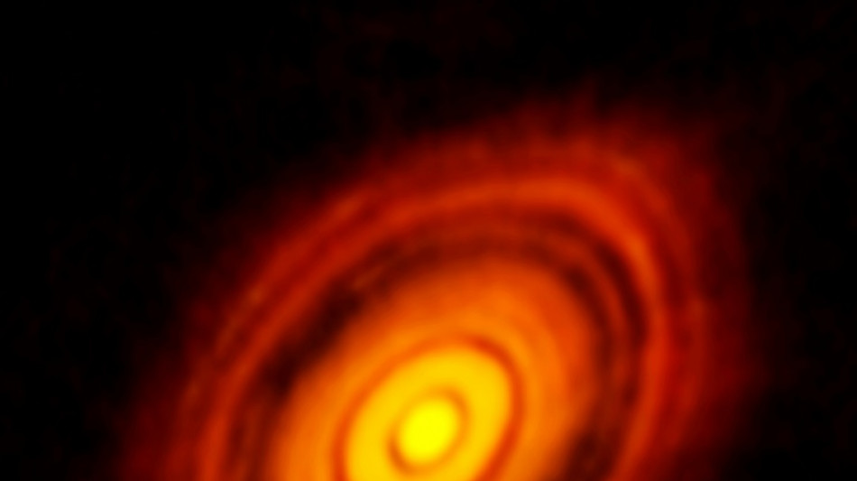 El telescopio James Webb descubre su primer exoplaneta