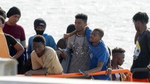 Quasi 560 migranti su tre barconi soccorsi dall'alba alle Canarie