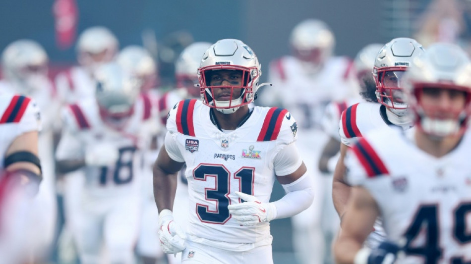 El Super Bowl arranca con duelo Patriots-Seahawks y show de Bad Bunny