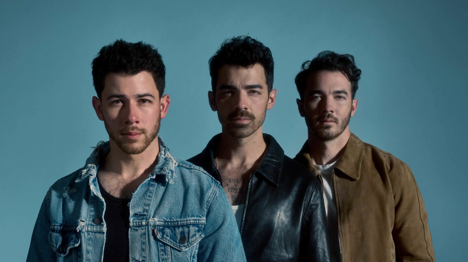 Jonas Brothers, esce l'album Greetings From Your Hometown