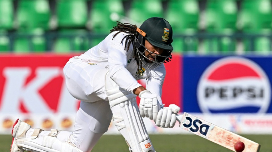 Noman derails South Africa to 216-6 in first Pakistan Test