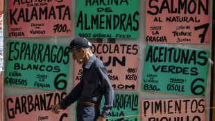 Cota&ccedil;&atilde;o do d&oacute;lar &eacute; imposta com pris&otilde;es na Venezuela