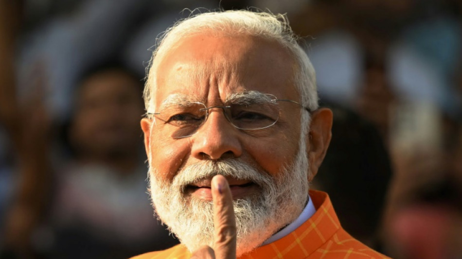Primeiro-ministro Modi vota nas elei&ccedil;&otilde;es indianas