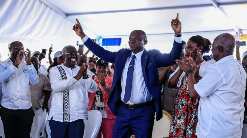 Gabon: Oligui Nguema investi apr&egrave;s 19 mois de transition