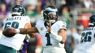 NFL Eagles soar over Vikings while Colts improve to 6-1