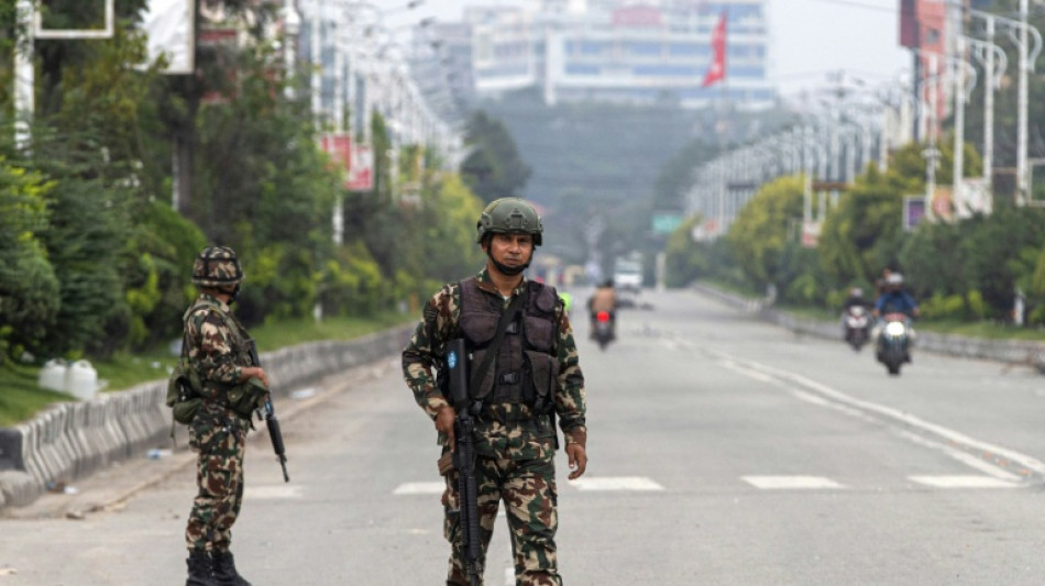 El ej&eacute;rcito nepal&iacute; controla Katmand&uacute; y entabla di&aacute;logo sobre el futuro del pa&iacute;s