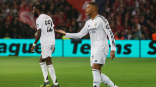 Tropiezos de los favoritos Real Madrid y Bayern en noche aciaga para los espa&ntilde;oles