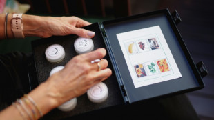 Covid: go&ucirc;t et odorat restent durablement affect&eacute;s chez 5% des patients, selon une &eacute;tude