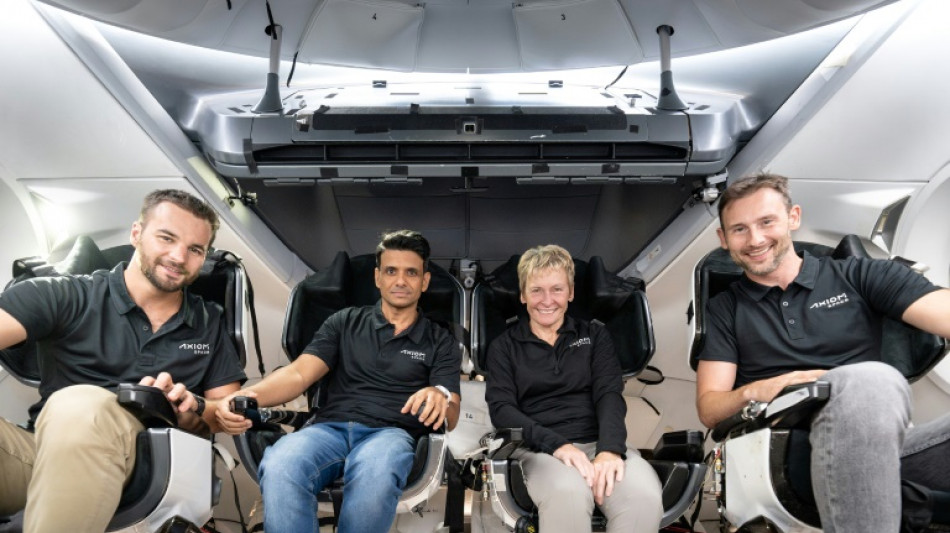 Hungr&iacute;a, India y Polonia vuelven al espacio