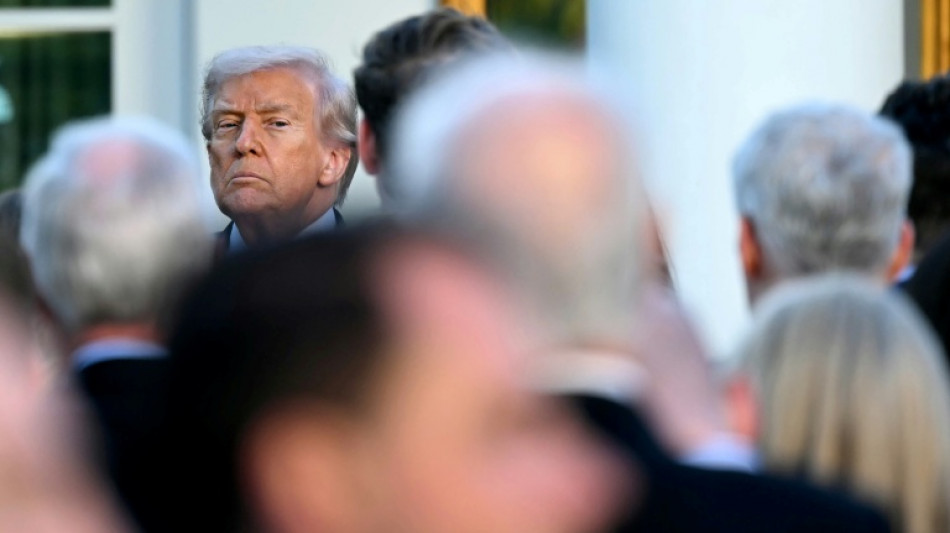 Ju&iacute;za bloqueia temporariamente demiss&otilde;es de governo Trump