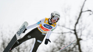 Nika Prevc holt Siegrekord - Schmid st&uuml;rzt ab