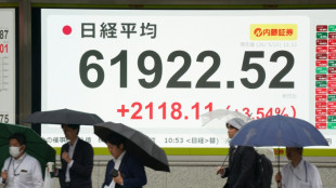 Oil gains, European stocks down on uncertain Mideast peace prospects