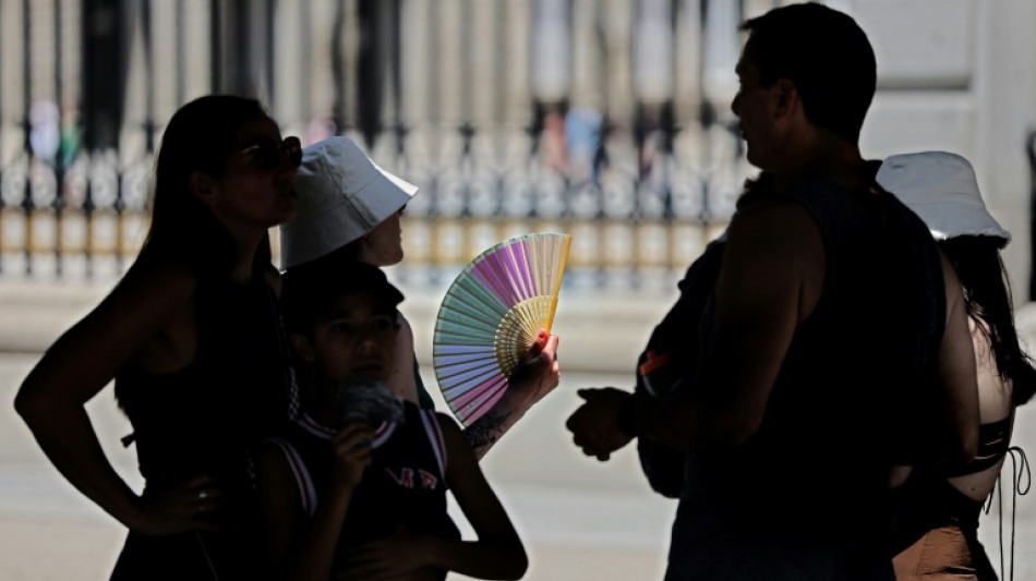Espa&ntilde;a sufre su primera ola de calor del verano