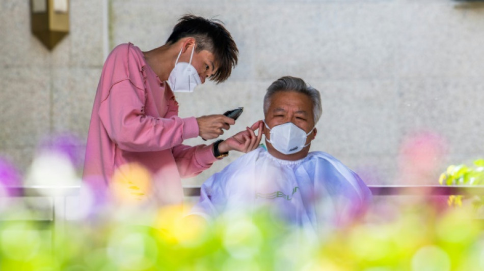 Submerg&eacute;e par le Covid, Shanghai isole aussi les cas n&eacute;gatifs