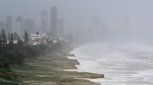 Australia, un morto e migliaia senza elettricit&agrave; per il maltempo