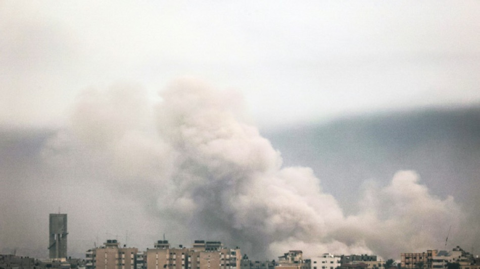 L'arm&eacute;e isra&eacute;lienne pilonne Gaza, plus de 25.000 Palestiniens tu&eacute;s selon le Hamas 