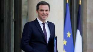 Masque: "la fin de l'obligation ne signifie pas la fin de la vigilance", souligne V&eacute;ran