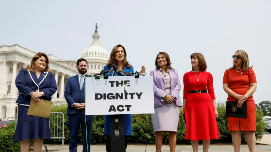 Nuevo proyecto de ley otorgar&iacute;a estatus legal a algunos migrantes en EEUU