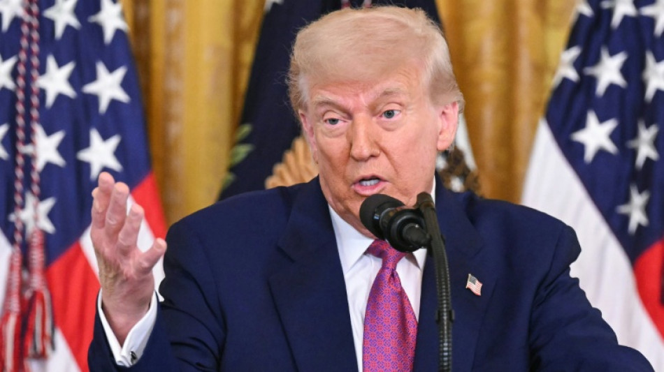 Trump diz a Irã para chegar a um acordo ou ficará exposto a ataques 'mais brutais'