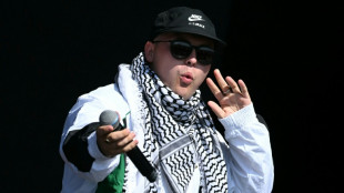 Un rappeur du trio nord-irlandais Kneecap compara&icirc;t &agrave; Londres, accus&eacute; de soutien au Hezbollah