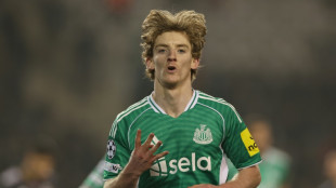 Gordon scores four as Newcastle hit Qarabag for six