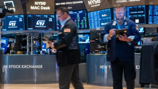 La Bourse de New York en l&eacute;g&egrave;re hausse, tente un rebond technique