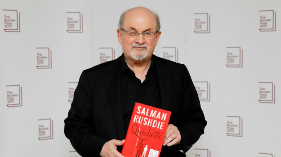 Ir&aacute;n niega "categ&oacute;ricamente" cualquier relaci&oacute;n con atacante de Salman Rushdie