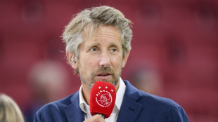 Van der Sar deixa cargo de CEO do Ajax depois de 'per&iacute;odo dif&iacute;cil'