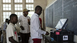 En RDC, les &eacute;lections prolong&eacute;es jeudi apr&egrave;s une premi&egrave;re journ&eacute;e chaotique