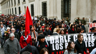 Casi 300 detenidos en Chile en protestas por el aniversario del golpe de Pinochet