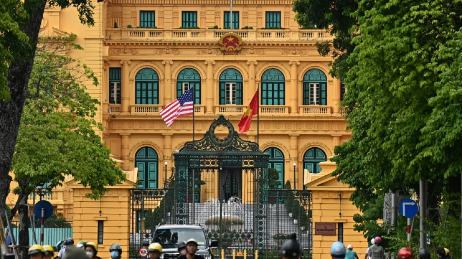 Biden chega ao Vietn&atilde; para refor&ccedil;ar 'coopera&ccedil;&atilde;o' em sua estrat&eacute;gia frente &agrave; China