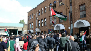 Misi&oacute;n palestina en Londres iza bandera tras reconocimiento del Estado palestino