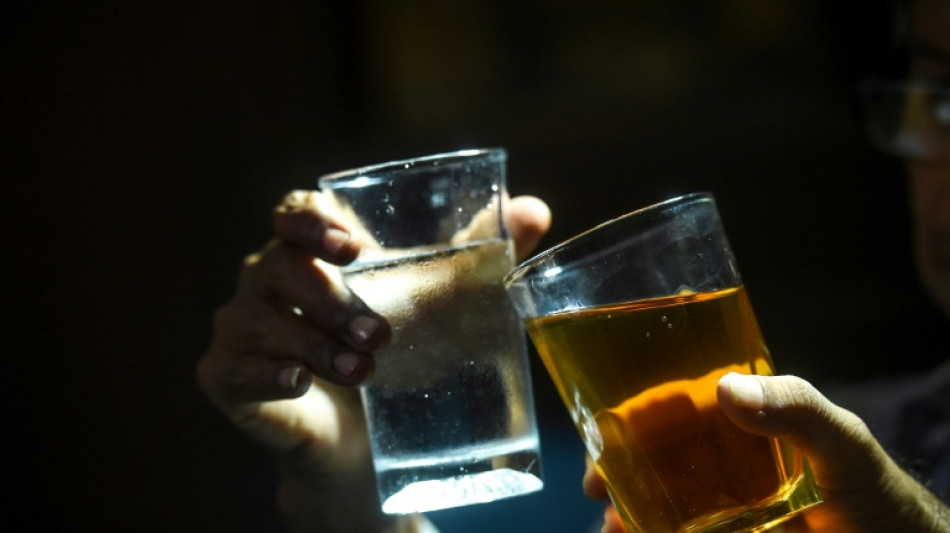 Consommation "alarmante" d'alcool et de cigarettes &eacute;lectroniques chez les adolescents, selon l'OMS