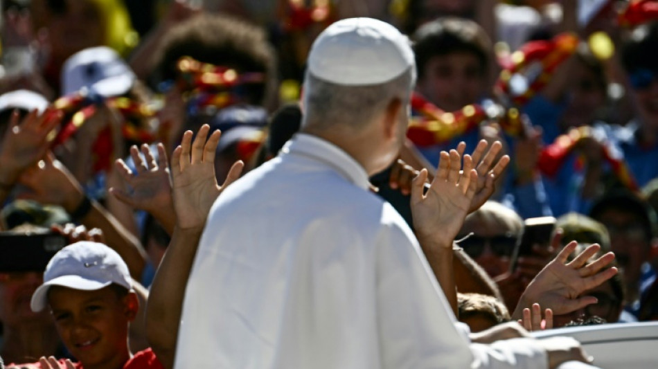 Vaticano recebe primeira grande peregrina&ccedil;&atilde;o LGBT+ oficial durante o Jubileu