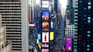 Un adolescente abre fuego y hiere a tres personas en Times Square, Nueva York