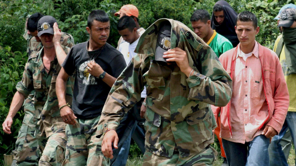 Finanzi&ograve; un gruppo paramilitare in Colombia, condannata Chiquita