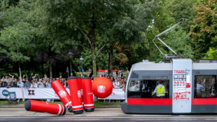 Austria gana en el primer campeonato mundial de conductores de tranvía, celebrado en Viena