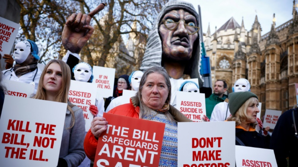 Loi sur l'aide &agrave; mourir: devant le Parlement britannique, deux camps irr&eacute;conciliables