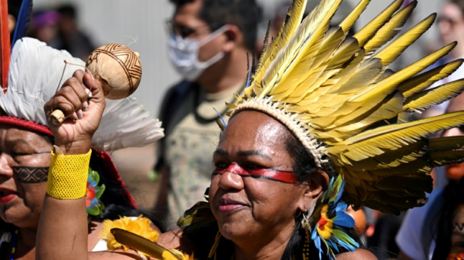 Milhares de mulheres ind&iacute;genas marcham em Bras&iacute;lia &agrave;s v&eacute;speras da COP30