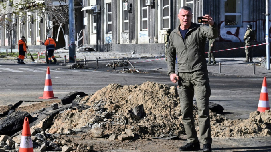 Kiews B&uuml;rgermeister bezeichnet russische Raketenangriffe als "Kriegsverbrechen"