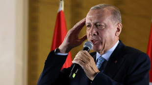 Erdogan ruft T&uuml;rken nach knappem Wahlsieg zu Einheit auf